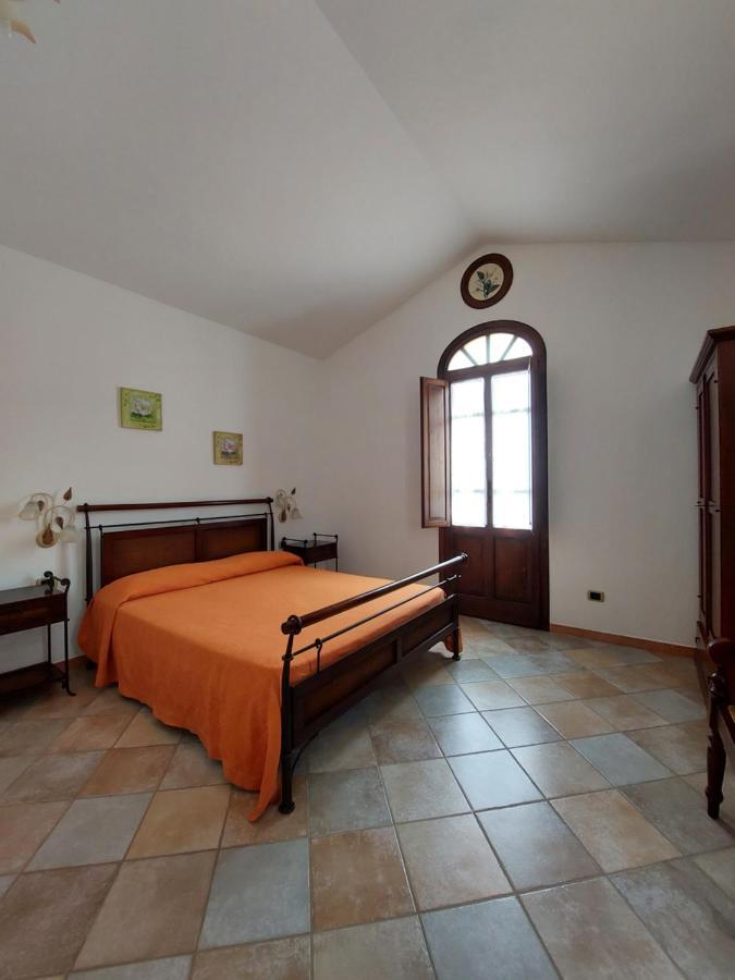 Hotel La Corte Rosada Вилласимиус Экстерьер фото
