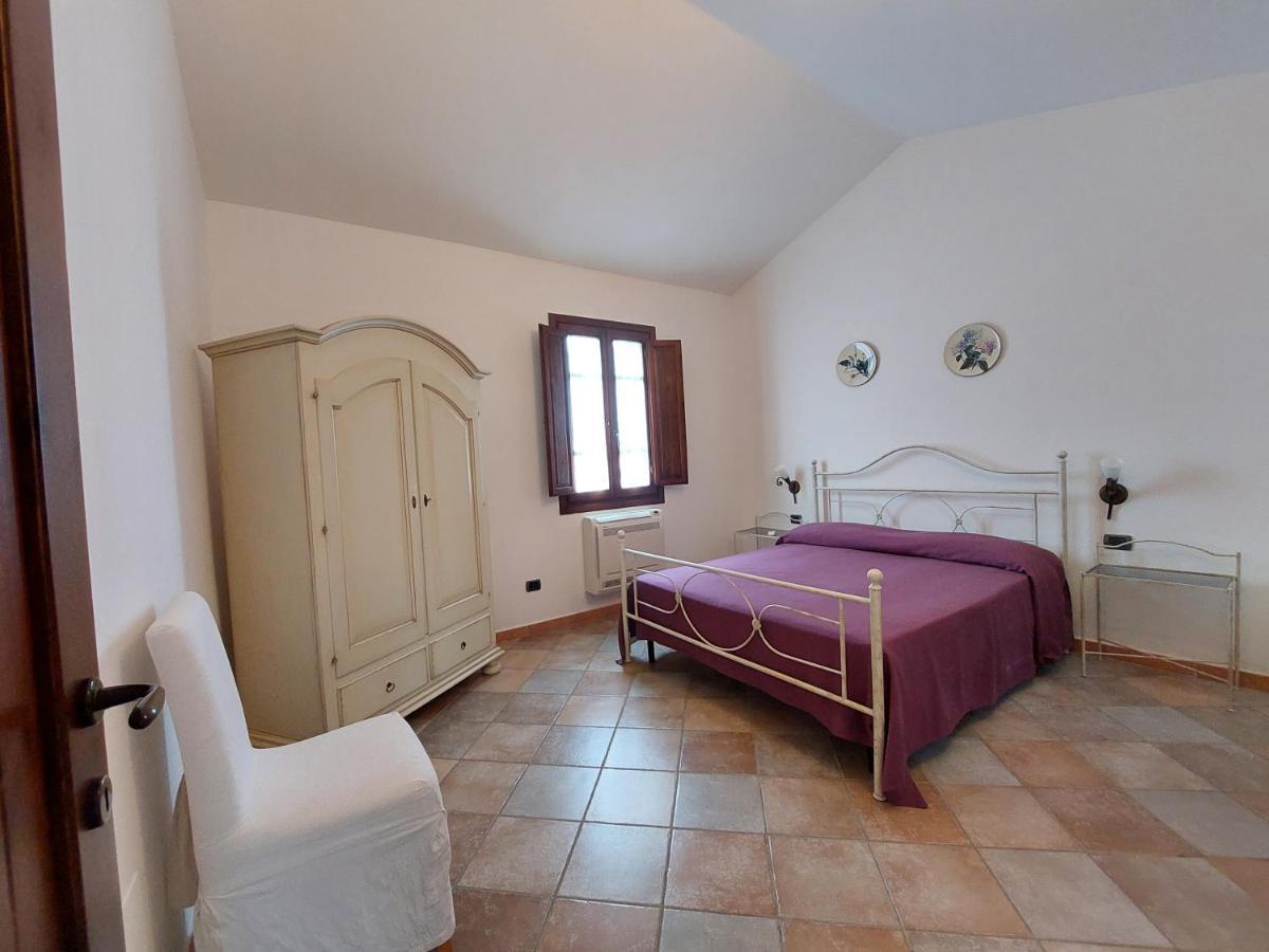 Hotel La Corte Rosada Вилласимиус Экстерьер фото
