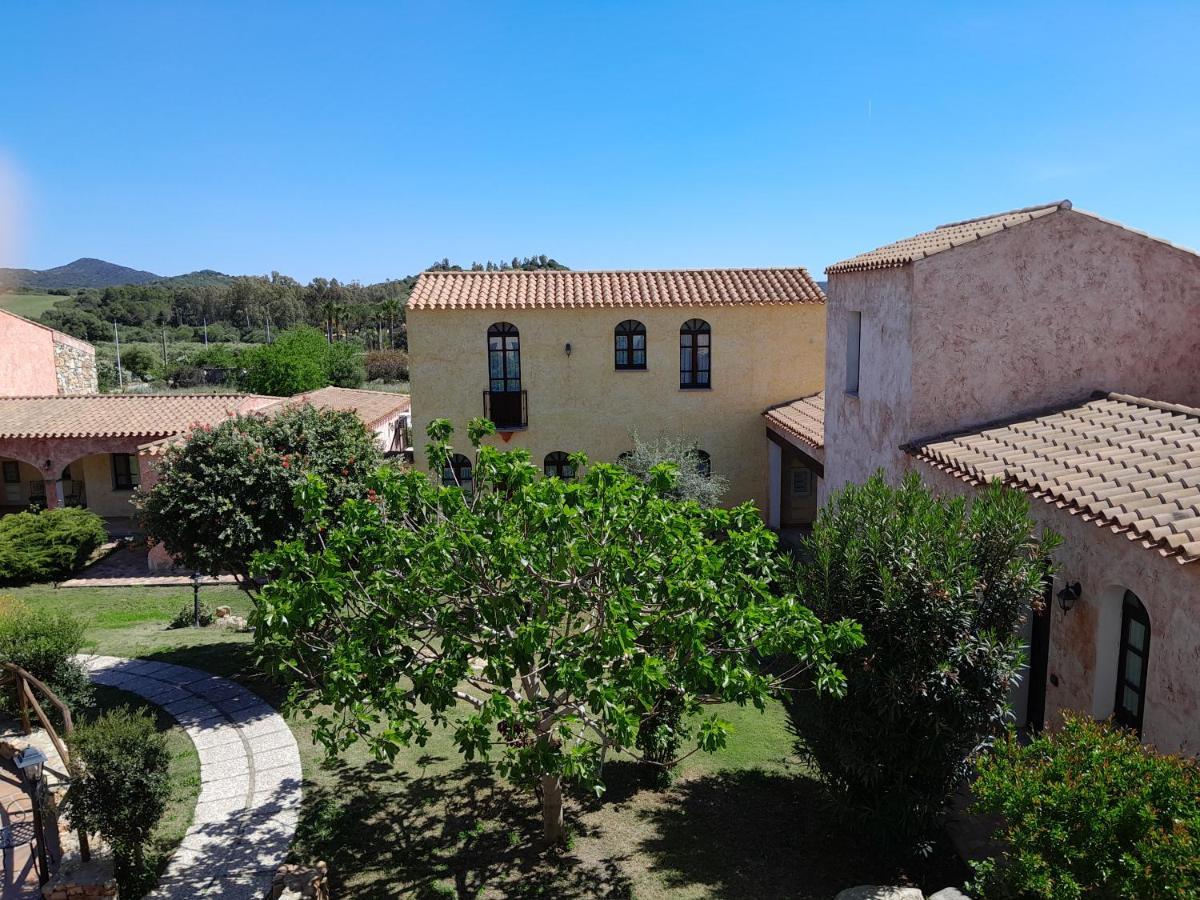 Hotel La Corte Rosada Вилласимиус Экстерьер фото