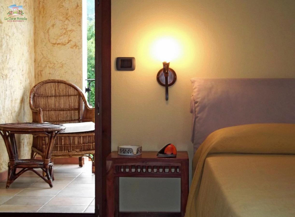 Hotel La Corte Rosada Вилласимиус Экстерьер фото