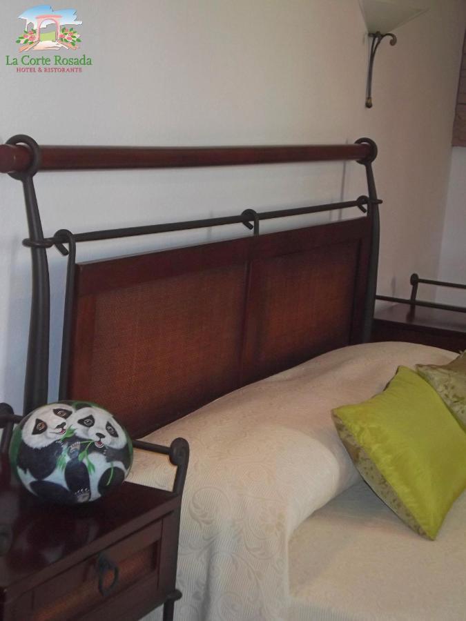 Hotel La Corte Rosada Вилласимиус Экстерьер фото